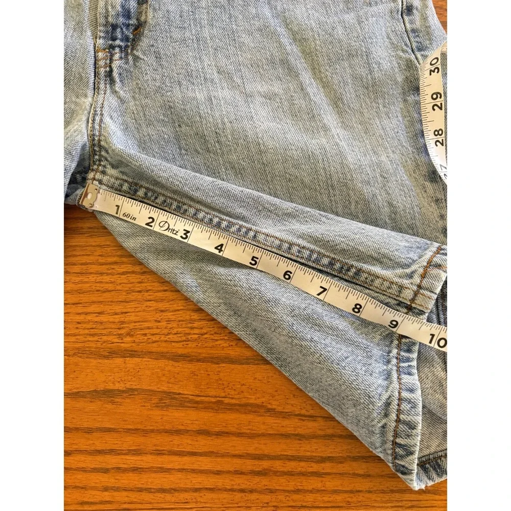 Levis 505 Regular Fit Denim Shorts Mens 33 Medium Wash Blue Cotton Jean Y2K